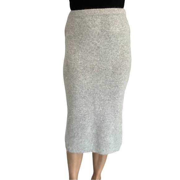 Vintage Midi Pencil Skirt Knit Wool Silk Rabbit Gray Minimalist Size Small - Picture 2 of 6